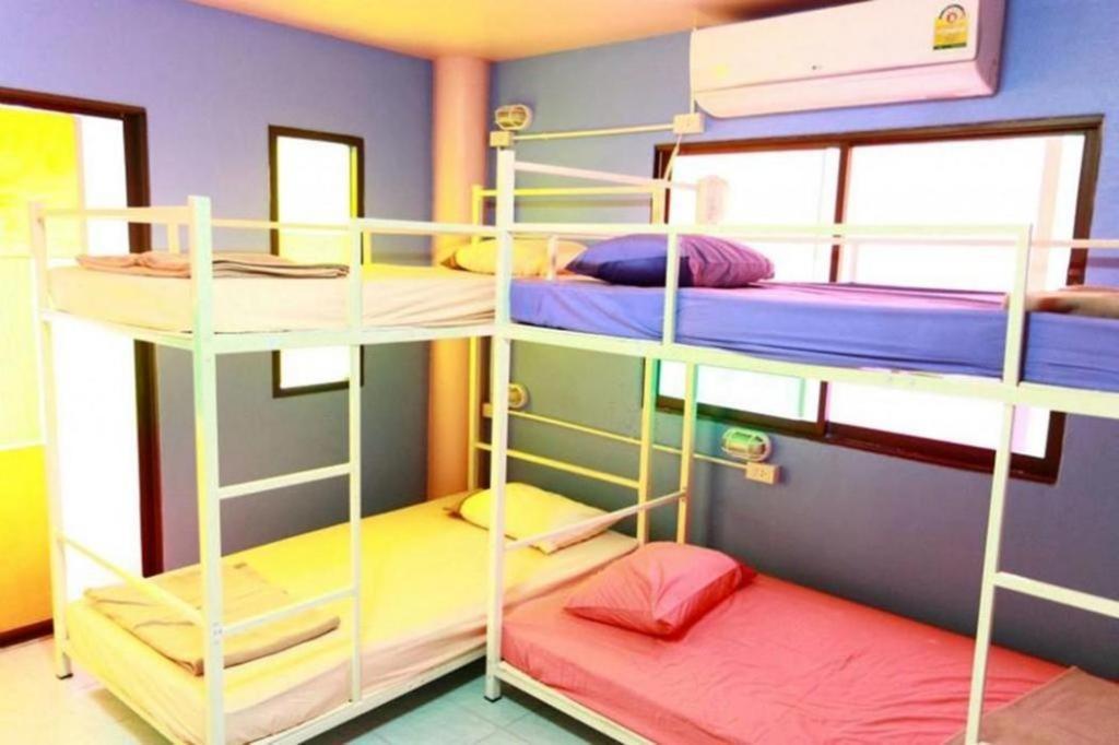 Oyo 586 I Auberge de jeunesse Phuket
